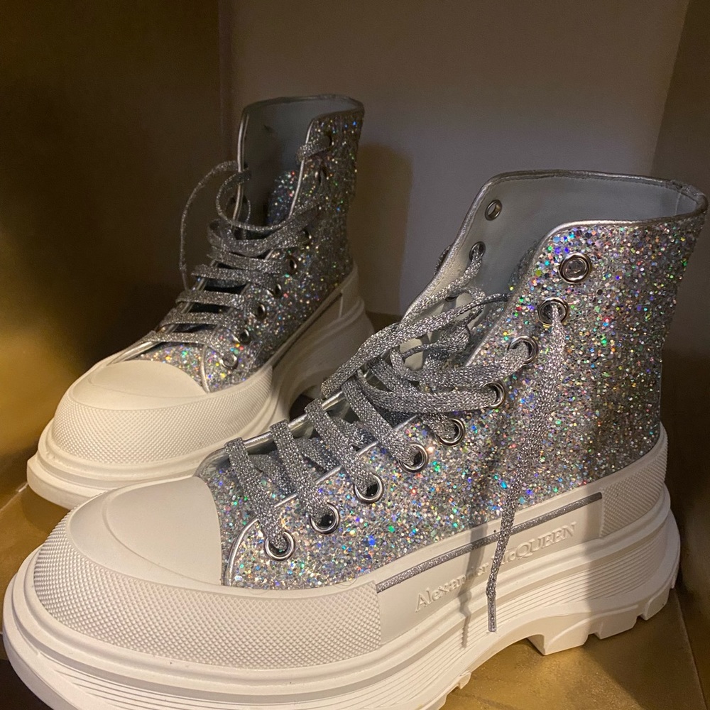 Authentic Sneaker - image 7